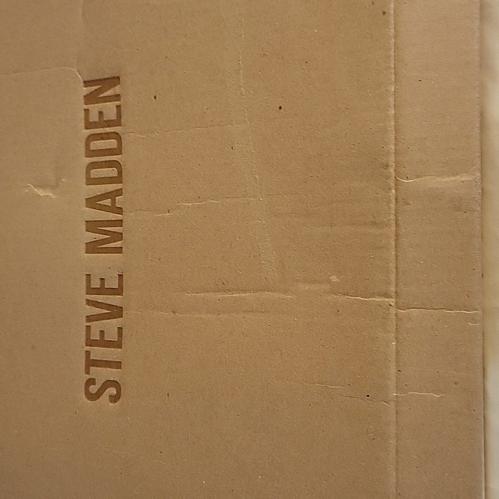 STEVE MADDEN - Picture 6 of 6